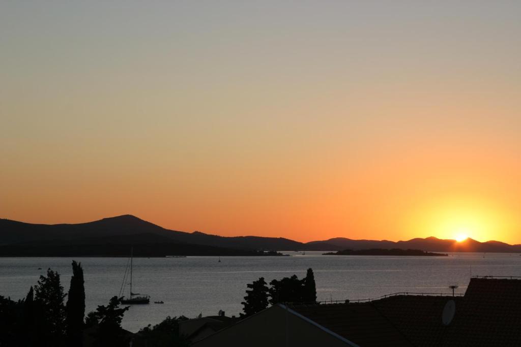 Hotel Hygge Biograd Na Moru Exterior photo