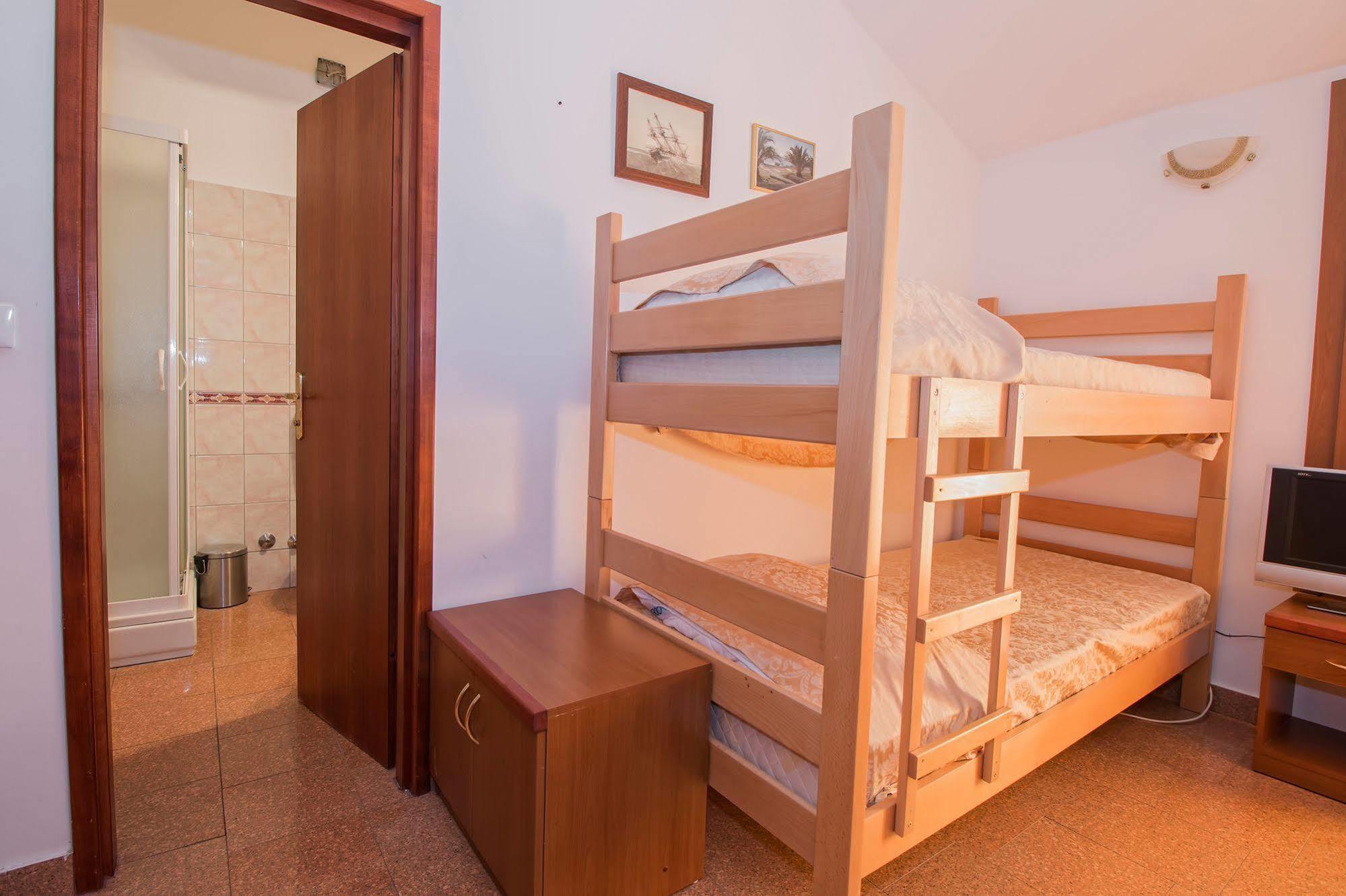 Hotel Hygge Biograd Na Moru Exterior photo